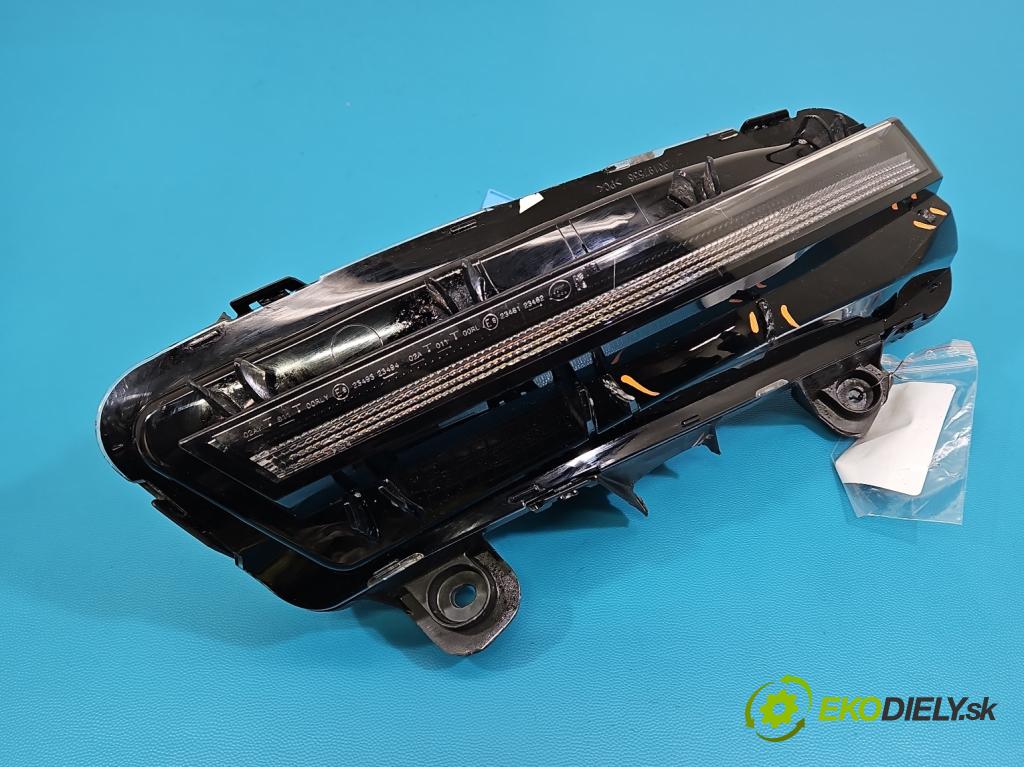 Peugeot 3008 II 2016-2023 1.5 hdi 131 hp automatic 96 kW 1499 cm3 5- Světlo provozu denně levé 9836231080