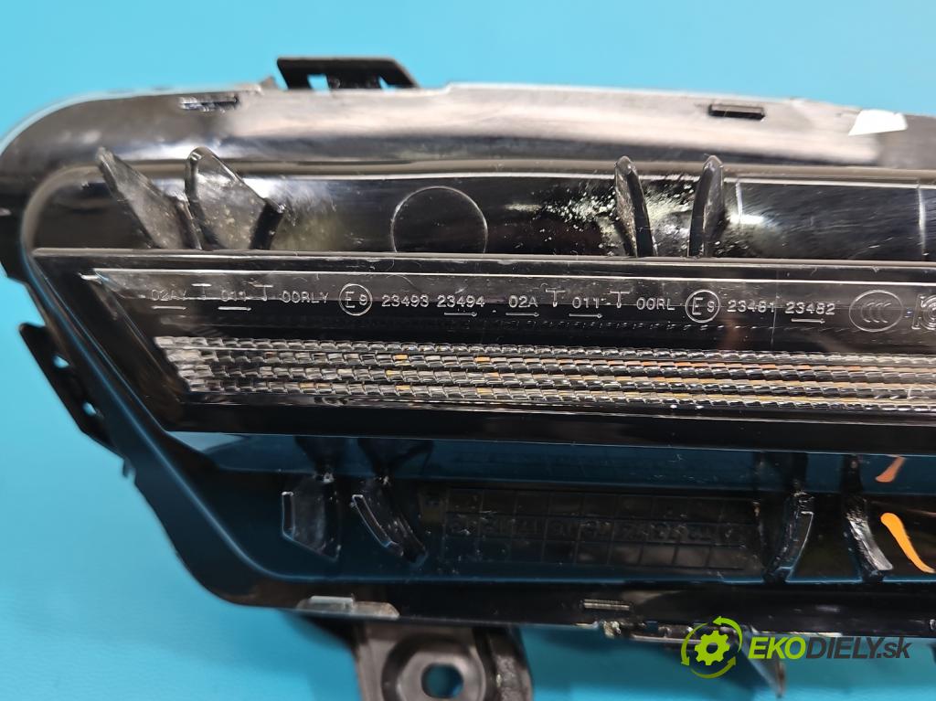 Peugeot 3008 II 2016-2023 1.5 hdi 131 hp automatic 96 kW 1499 cm3 5- Světlo provozu denně levé 9836231080