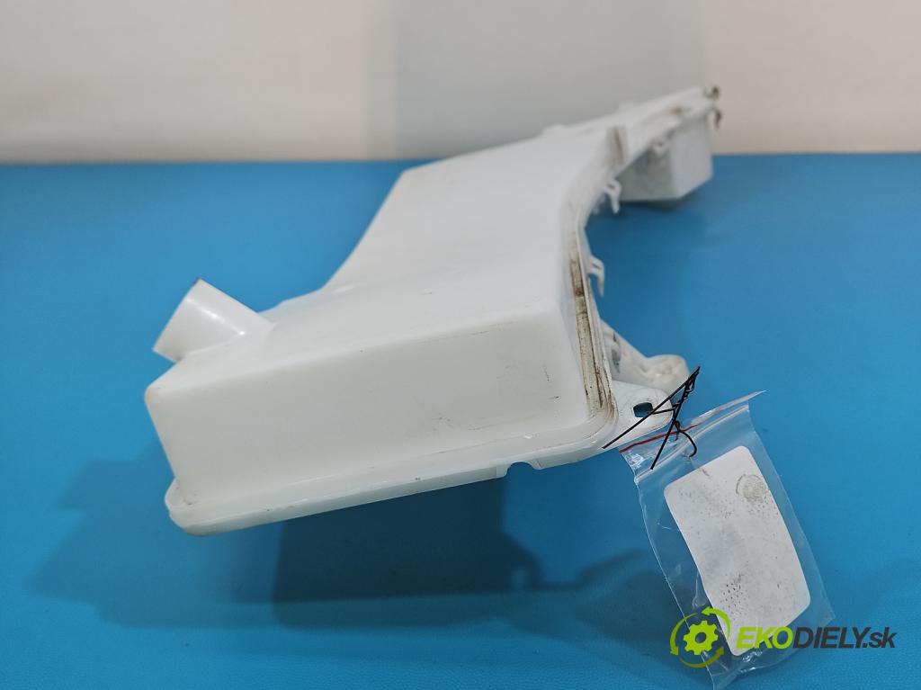 Peugeot 3008 II 2016-2023 1.5 hdi 131 HP automatic 96 kW 1499 cm3 5- nádržka tekutina: ostrekovačov 9826400780