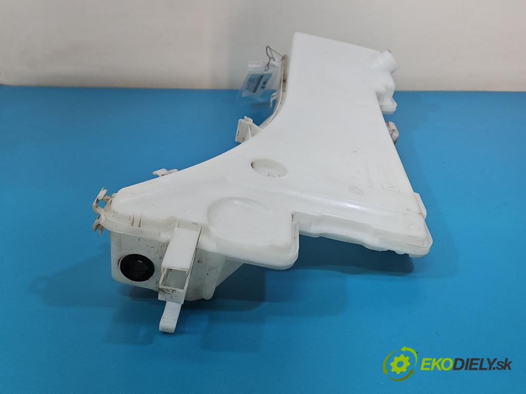 Peugeot 3008 II 2016-2023 1.5 hdi 131 HP automatic 96 kW 1499 cm3 5- nádržka tekutina: ostrekovačov 9826400780