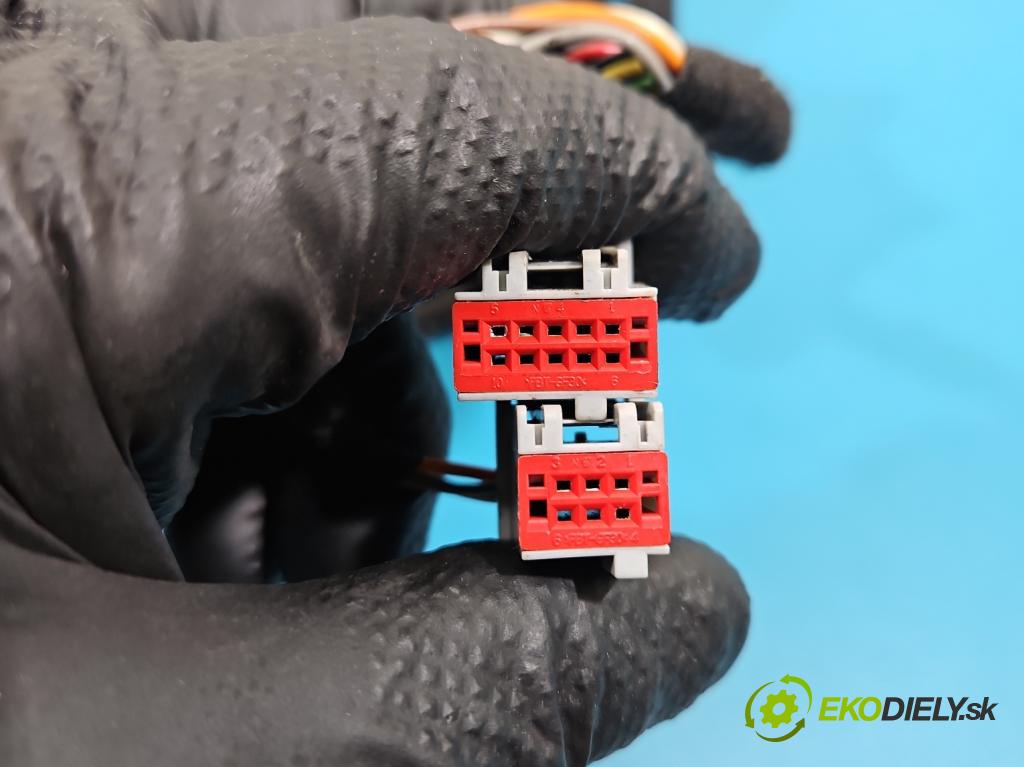 Land rover Range Rover sport I L320 3.6 TD V8 272 HP automatic 200 kW 3628 cm3 5- zrkadlo pravé  (Kľučka dverí ostatné)