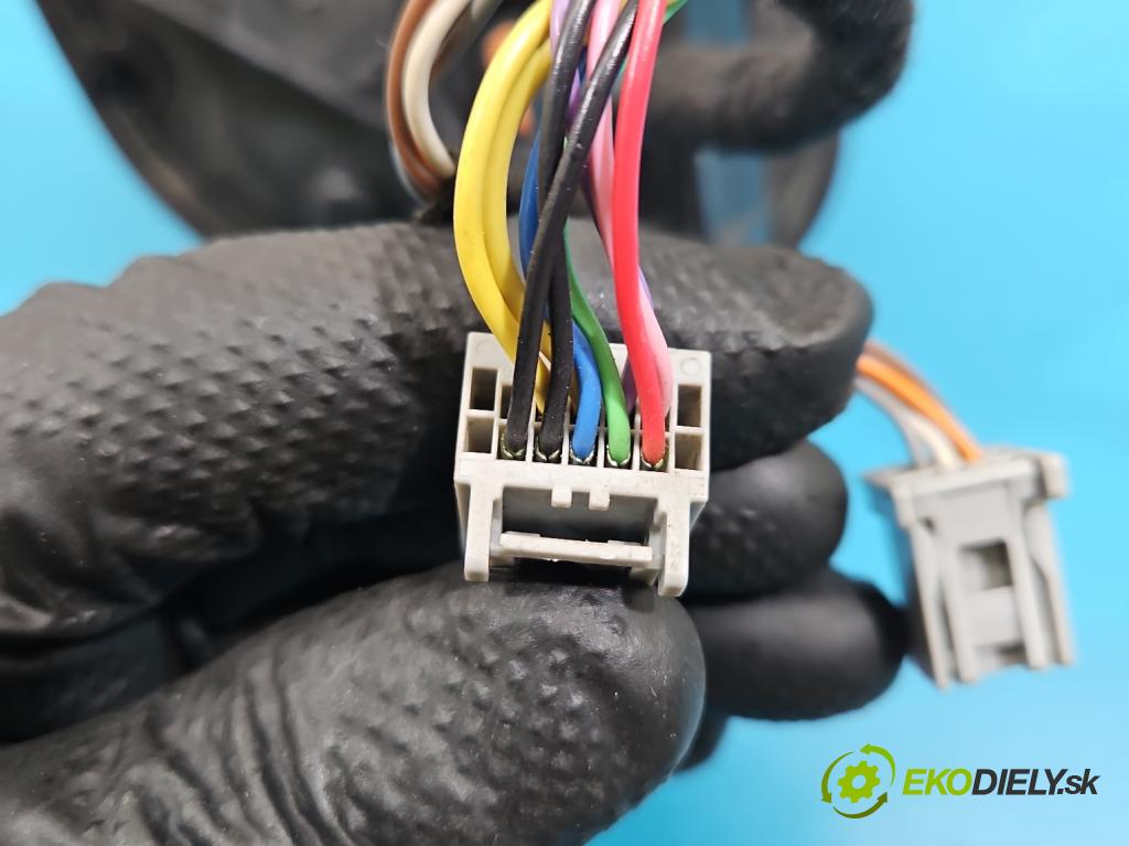 Land rover Range Rover sport I L320 3.6 TD V8 272 HP automatic 200 kW 3628 cm3 5- zrkadlo pravé  (Kľučka dverí ostatné)