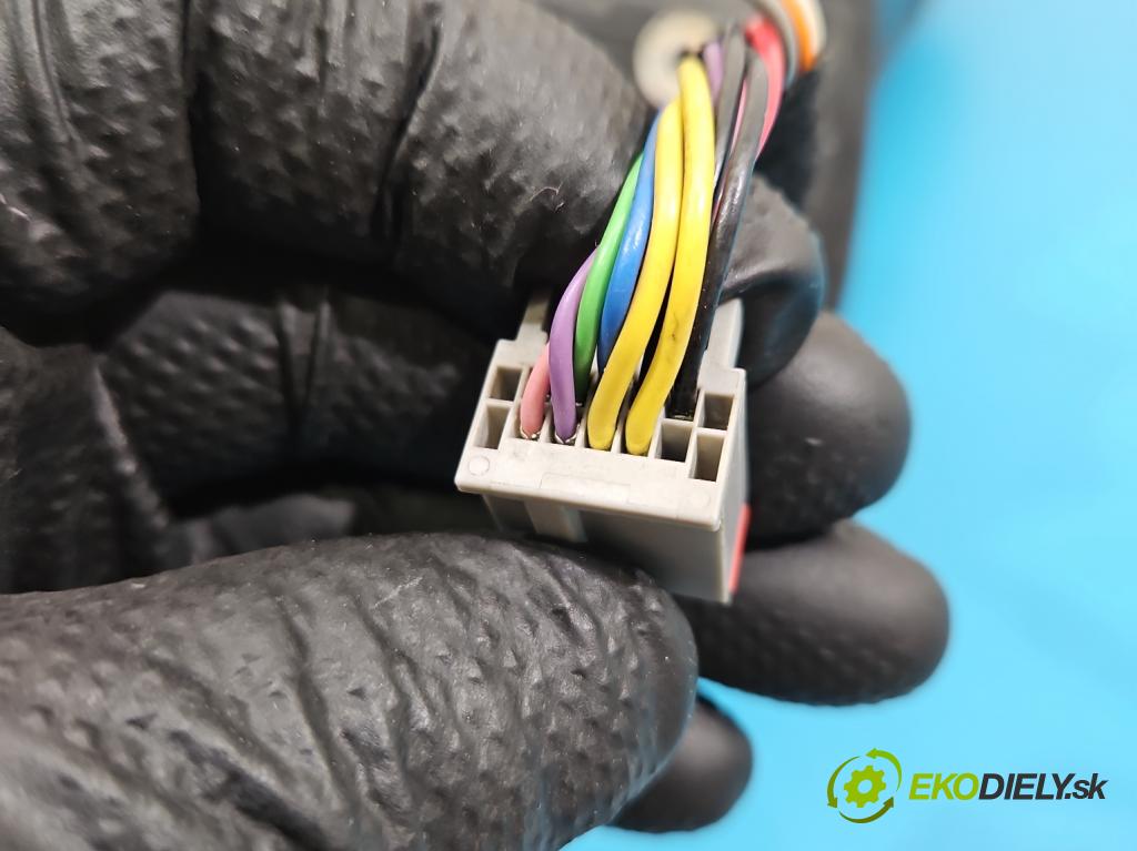 Land rover Range Rover sport I L320 3.6 TD V8 272 HP automatic 200 kW 3628 cm3 5- zrkadlo pravé  (Kľučka dverí ostatné)