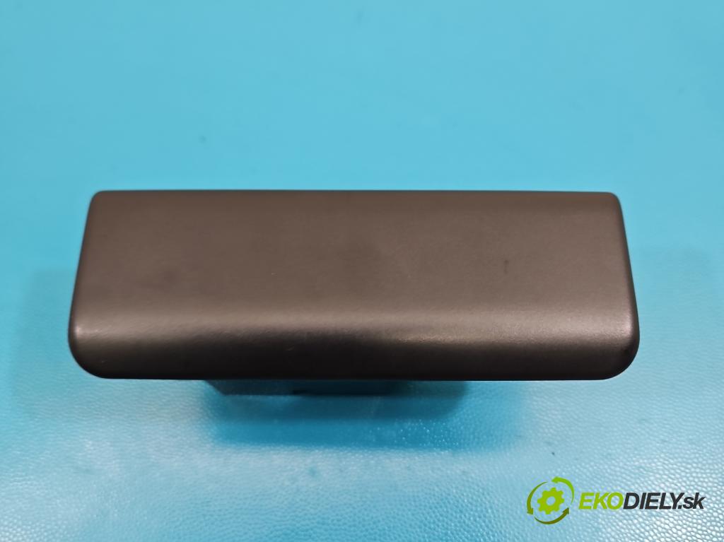 Land rover Range Rover sport I L320 3.6 TD V8 272 HP automatic 200 kW 3628 cm3 5- zásuvka zapaľovače 903916000016