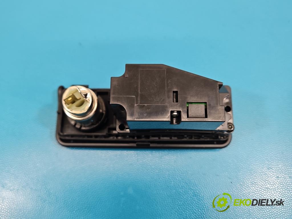 Land rover Range Rover sport I L320 3.6 TD V8 272 HP automatic 200 kW 3628 cm3 5- zásuvka zapaľovače 903916000016