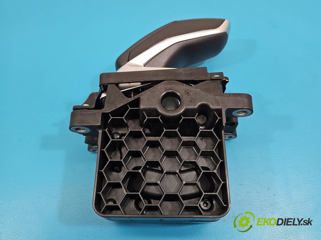 Peugeot 3008 II 2016-2023 1.5 hdi 131 hp automatic 96 kW 1499 cm3 5- kulisa změny stupňová 98336270DX (Řadicí páka (kulisa) )