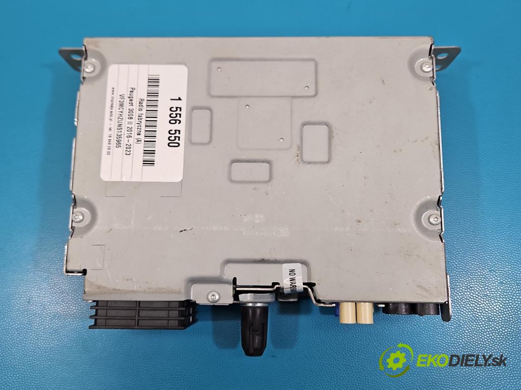 Peugeot 3008 II 2016-2023 1.5 hdi 131 HP automatic 96 kW 1499 cm3 5- Radio originál 9844106080