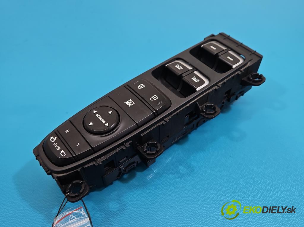 Kia Niro I 2016-2022 1.6 GDI 105 HP automatic 77 kW 1580 cm3 5- prepínač okien spätných zrkadiel 93570-G5240