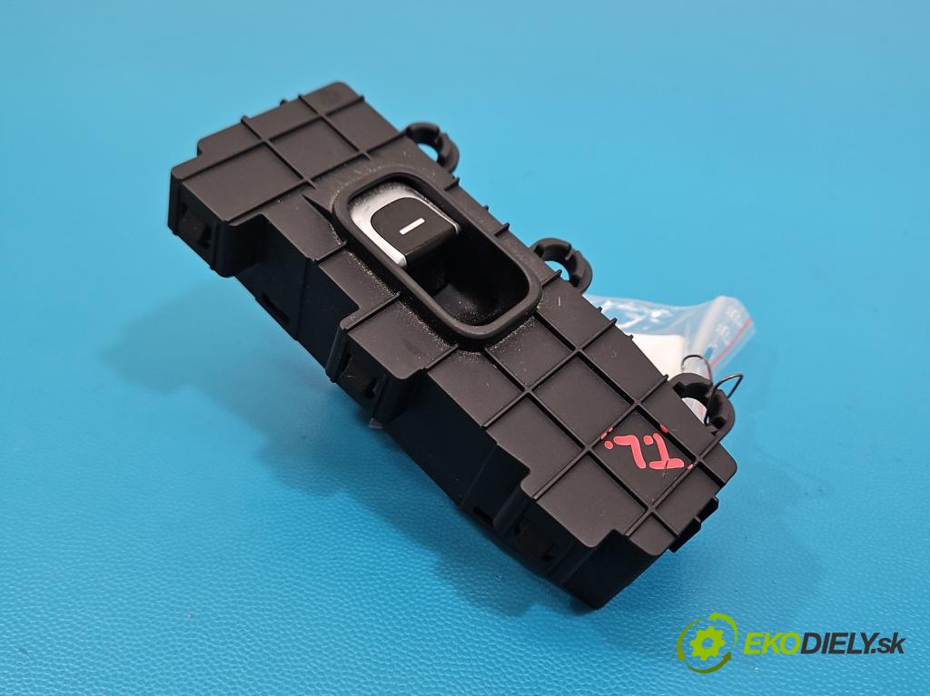 Kia Niro I 2016-2022 1.6 GDI 105 HP automatic 77 kW 1580 cm3 5- prepínač okien spätných zrkadiel 93580-F5050