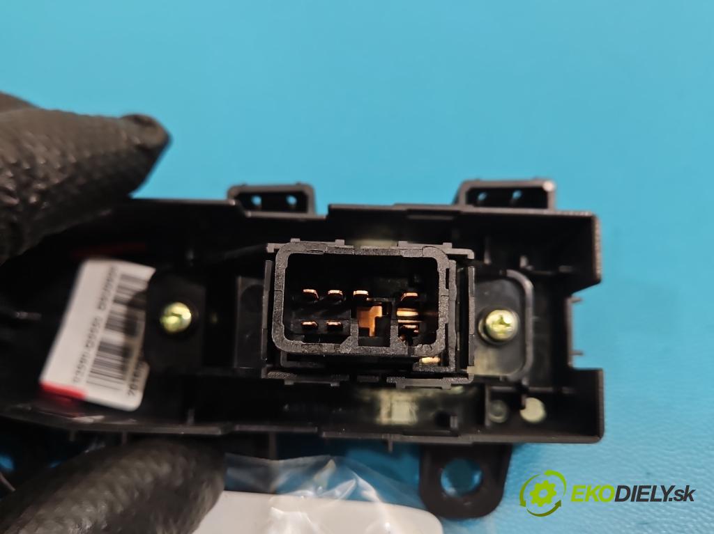 Kia Niro I 2016-2022 1.6 GDI 105 HP automatic 77 kW 1580 cm3 5- prepínač okien spätných zrkadiel 93590-G5550