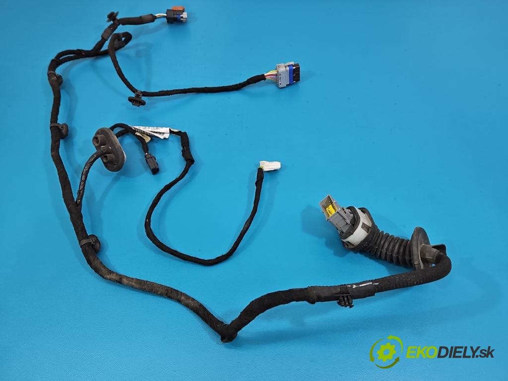 Peugeot 3008 II 2016-2023 1.5 hdi 131 hp automatic 96 kW 1499 cm3 5- Balíček: dveře zadní pravých 9829074380