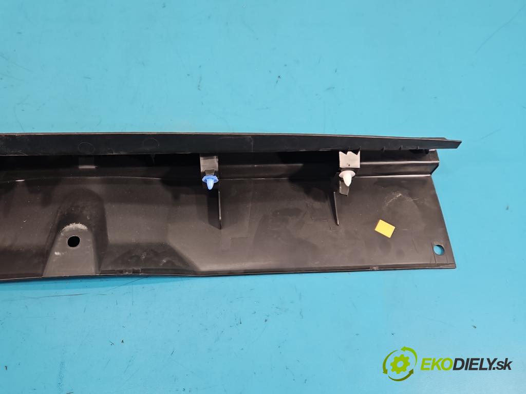 Peugeot 3008 II 2016-2023 1.5 hdi 131 hp automatic 96 kW 1499 cm3 5- kryt plastová 110766