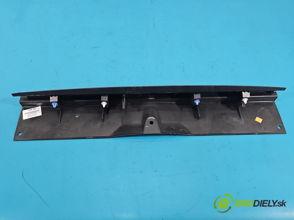 Peugeot 3008 II 2016-2023 1.5 hdi 131 hp automatic 96 kW 1499 cm3 5- kryt plastová 110766