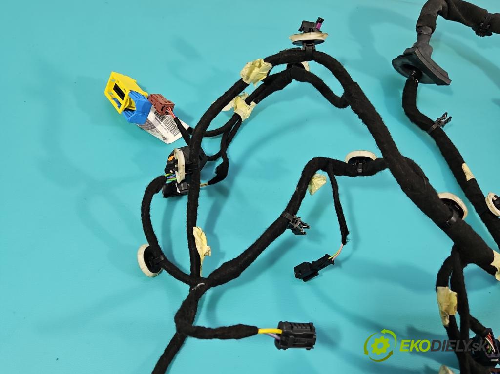 Peugeot 508 II 2018- 1.6 224 hp automatic 165 kW 1598 cm3 5- Balíček: dveře přední vlevo 9822489580