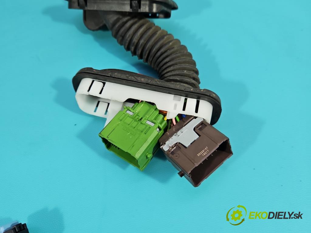 Peugeot 508 II 2018- 1.6 224 hp automatic 165 kW 1598 cm3 5- Balíček: dveře přední vlevo 9822489580