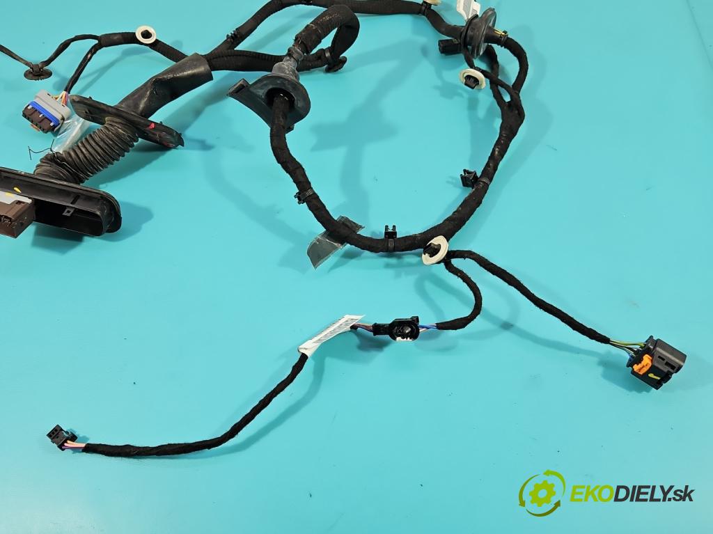 Peugeot 508 II 2018- 1.6 224 hp automatic 165 kW 1598 cm3 5- Balíček: dveře zadní pravých 9822684480