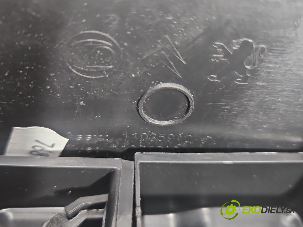 Peugeot 3008 II 2016-2023 1.5 hdi 131 hp automatic 96 kW 1499 cm3 5- loketní opěrka 9841580480 (Loketní opěrka)