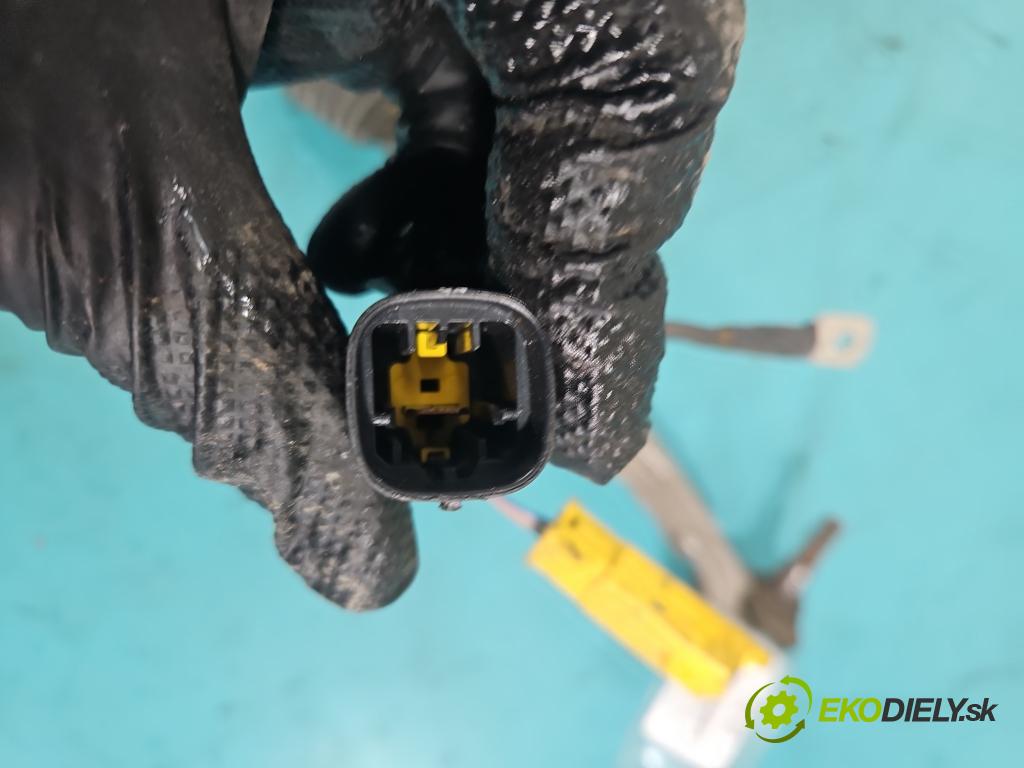 Peugeot 3008 II 2016-2023 1.5 hdi 131 HP automatic 96 kW 1499 cm3 5- Ozubené kolo: volant 6820000313