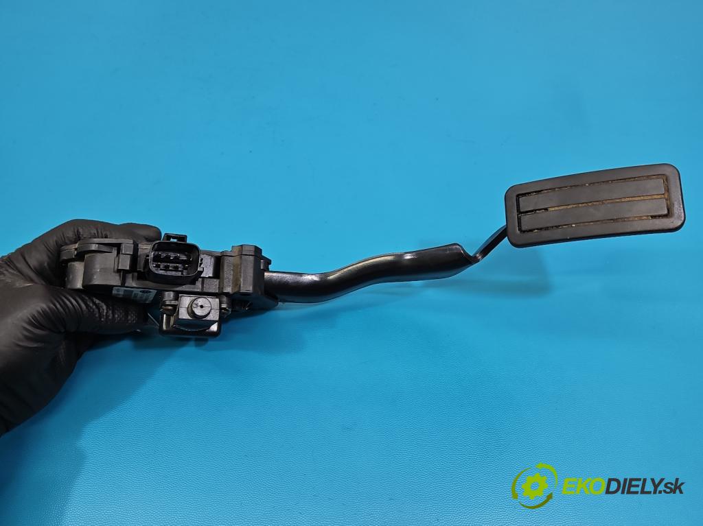 Land rover Range Rover sport I L320 3.6 TD V8 272 HP automatic 200 kW 3628 cm3 5- pedal plyn potenciometr: