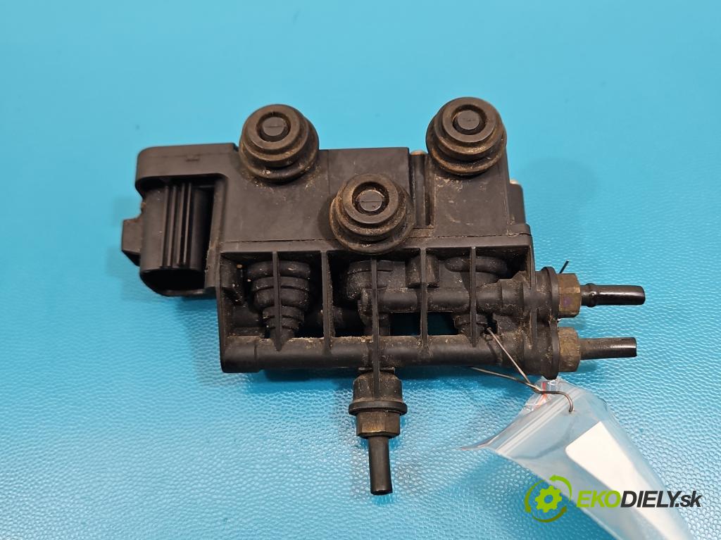 Land rover Range Rover sport I L320 3.6 TD V8 272 hp automatic 200 kW 3628 cm3 5- Distributor: RVH000095