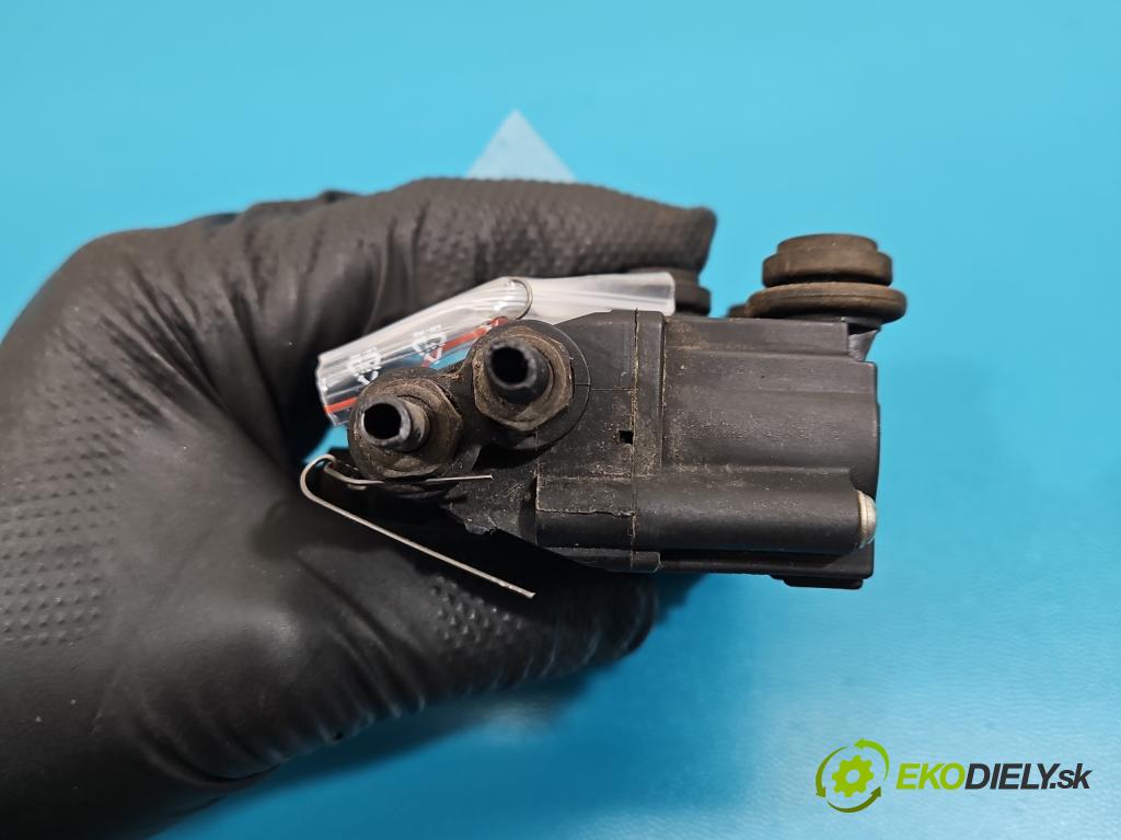 Land rover Range Rover sport I L320 3.6 TD V8 272 hp automatic 200 kW 3628 cm3 5- Distributor: RVH000095