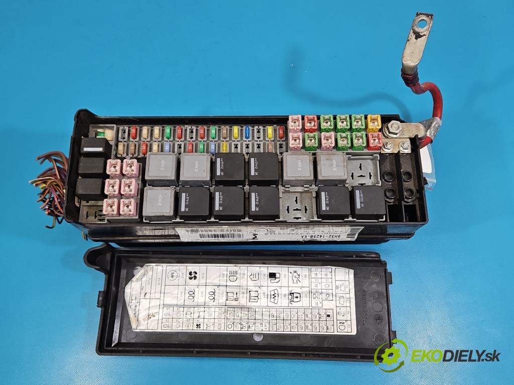 Land rover Range Rover sport I L320 3.6 TD V8 272 hp automatic 200 kW 3628 cm3 5- skříňka pojistková 8H32-14290-KA (Pojistková skříňka)