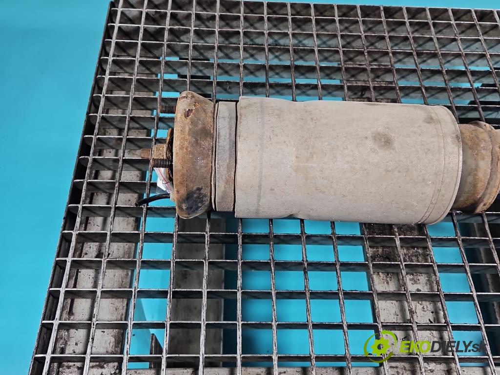 Land rover Range Rover sport I L320 3.6 TD V8 368DT 272 HP automatic 200 kW 3628 cm3 5- tlmič predné pravý  (Kľučka dverí ostatné)