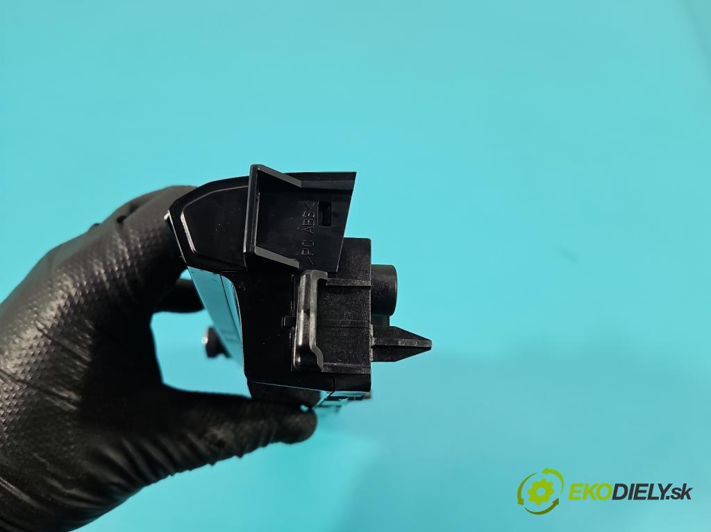 Peugeot 508 II 2018- 1.6 224hp automatic 165 kW 1598 cm3 5- panel kúrenia 98133586XU