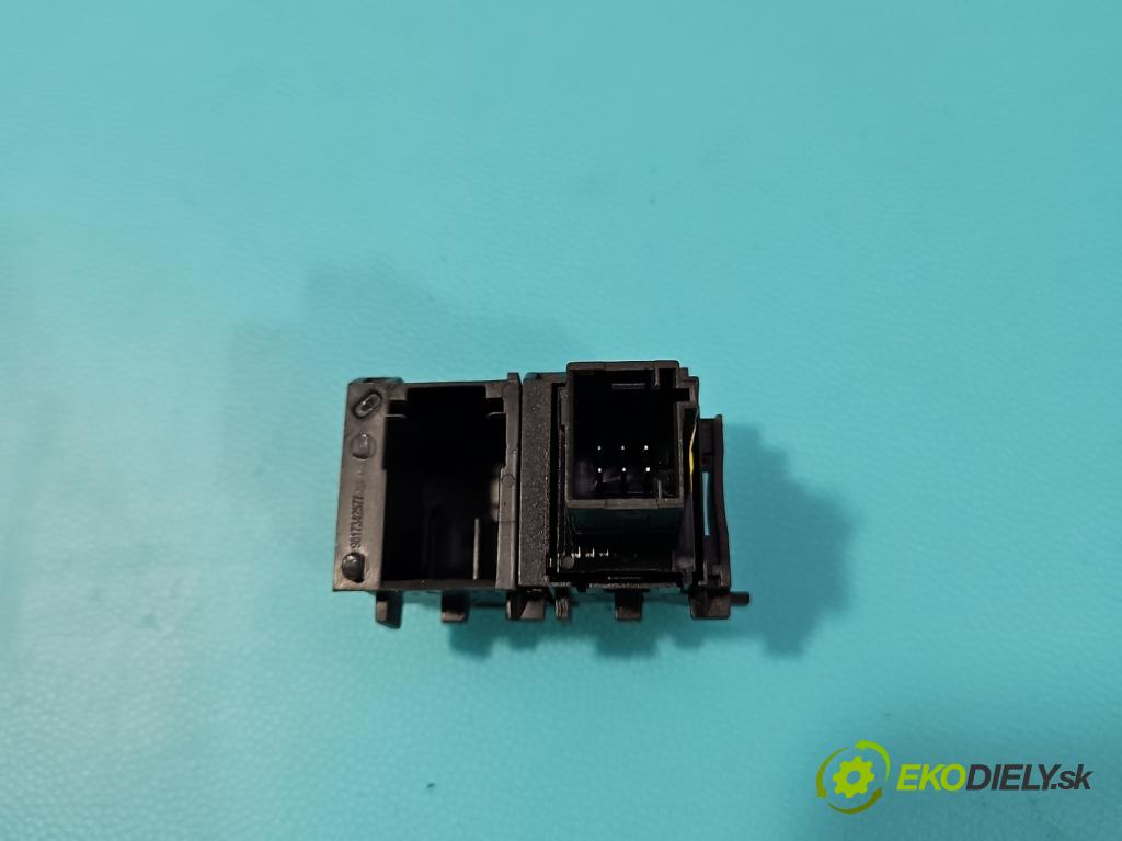 Peugeot 508 II 2018- 1.6 224hp automatic 165 kW 1598 cm3 5- prepínač ostatné 9817027377