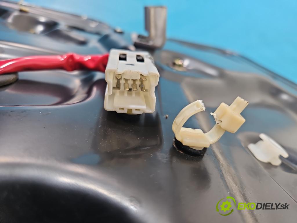 Nissan Murano Z50 2003-2008 3.5 V6 245KM automatic 180 kW 3498 cm3 5- mechanizmus okna predné ľavý 0176063-A