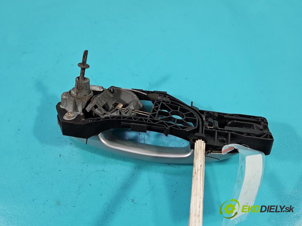 Vw Passat B6 2005-2010 2.0 tdi 170 hp automatic 125 kW 1968 cm3 4- klika přední levé 3C0837885H (Vnější přední levá klika dveří)