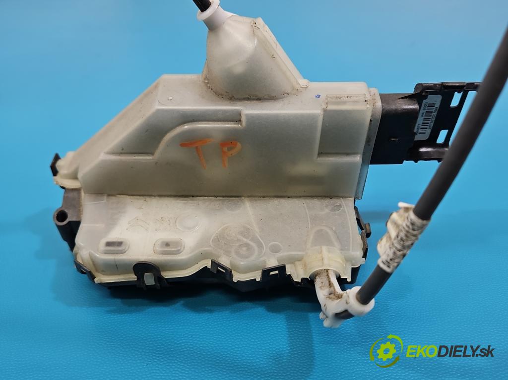 Peugeot 3008 II 2016-2023 1.5 hdi 131 hp automatic 96 kW 1499 cm3 5- zámek zadní pravý 16943629