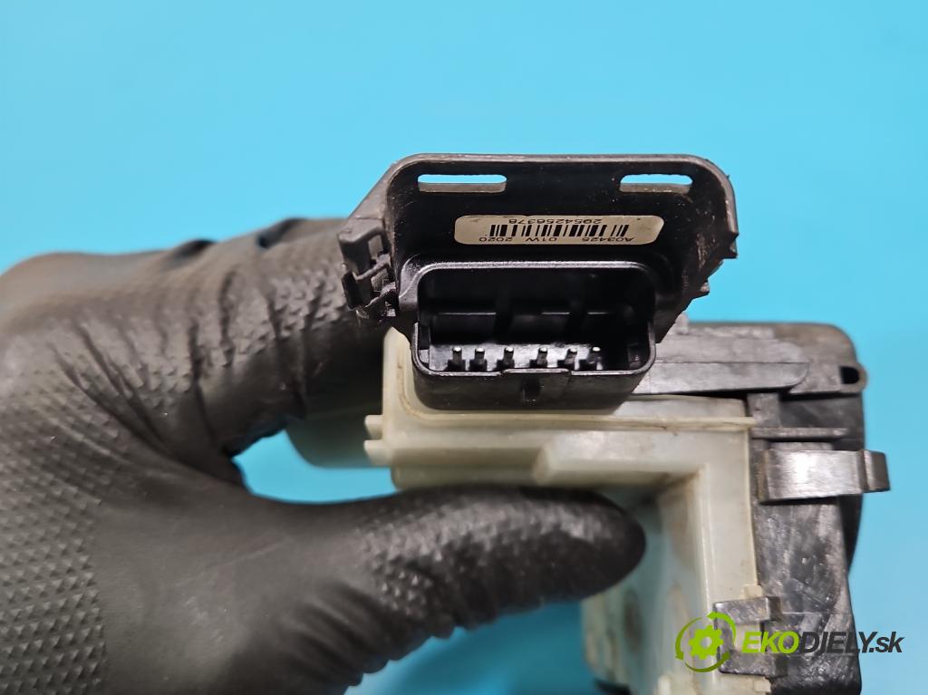 Peugeot 3008 II 2016-2023 1.5 hdi 131 HP automatic 96 kW 1499 cm3 5- zámok predné pravý 104234