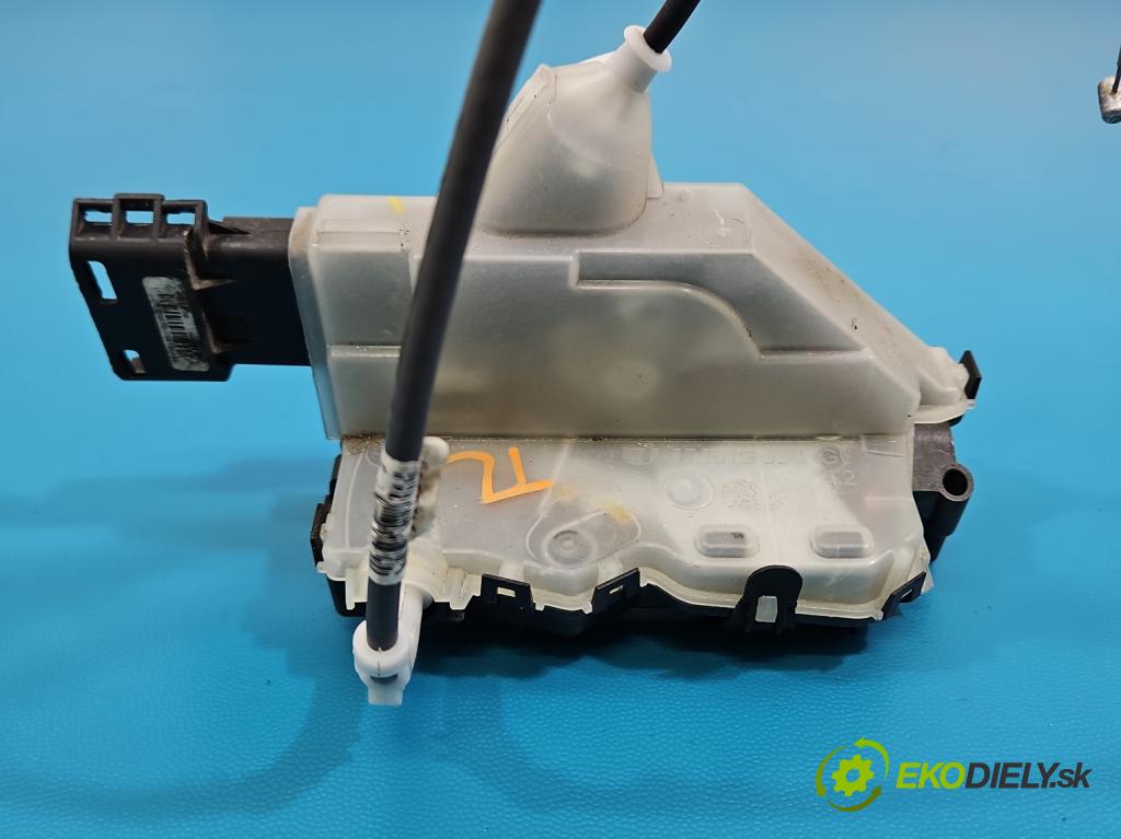 Peugeot 3008 II 2016-2023 1.5 hdi 131 hp automatic 96 kW 1499 cm3 5- zámek zadní levý 237291