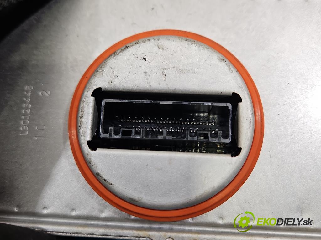 Peugeot 3008 II 2016-2023 1.5 hdi 131 HP automatic 96 kW 1499 cm3 5- modul lampy: L90208185