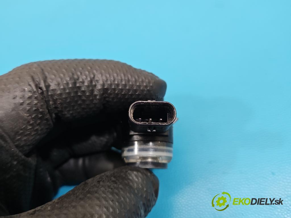 Peugeot 3008 II 2016-2023 1.5 hdi 131 hp automatic 96 kW 1499 cm3 5- snímač parkování 9813348377XT