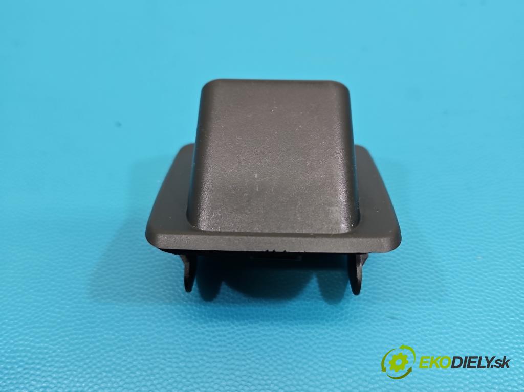 Peugeot 3008 II 2016-2023 1.5 hdi 131 HP automatic 96 kW 1499 cm3 5- Kamera cúvania 9809301080