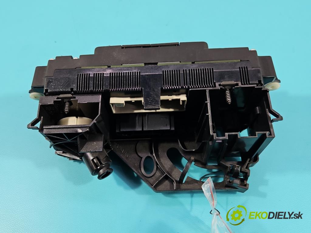 Vw Touran I 2003-2015 1.9 tdi 105 hp manual 77 kW 1896 cm3 5- palubní deska panel topení