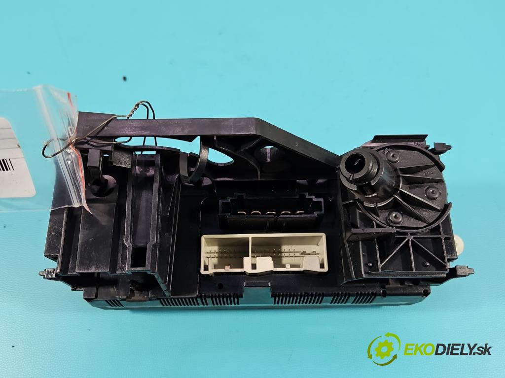 Vw Touran I 2003-2015 1.9 tdi 105 hp manual 77 kW 1896 cm3 5- palubní deska panel topení