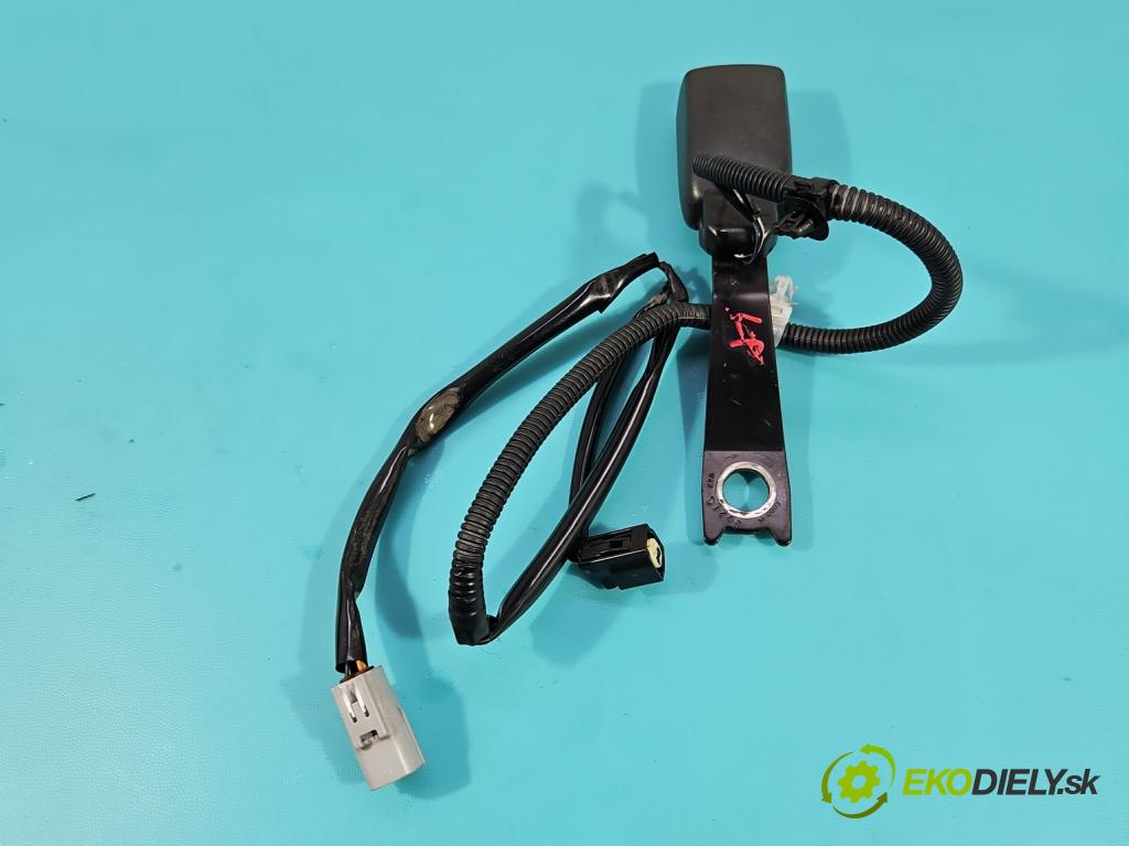 Toyota Corolla Verso II 2004-2009 1.8 vvti 129 HP manual 95 kW 1794 cm3 5- pas bezpečnosť: predné ľavý 7P2140-P