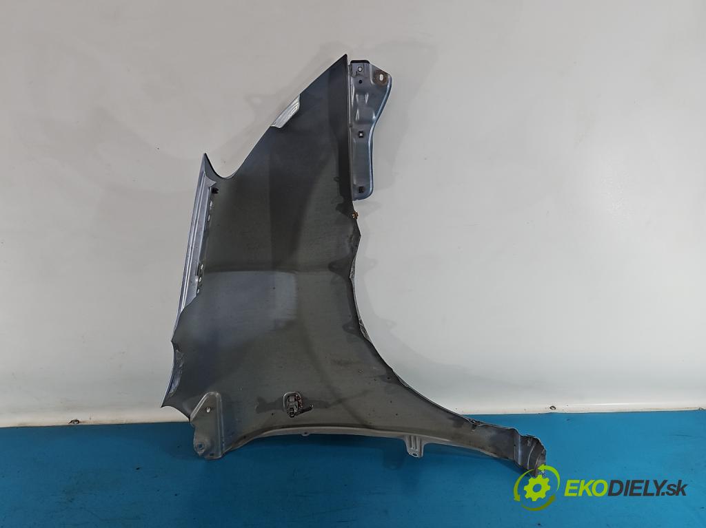 Toyota Corolla Verso II 2004-2009 1.8 vvti 129 hp manual 95 kW 1794 cm3 5- blatnik přední levý  (Levý přední blatník)