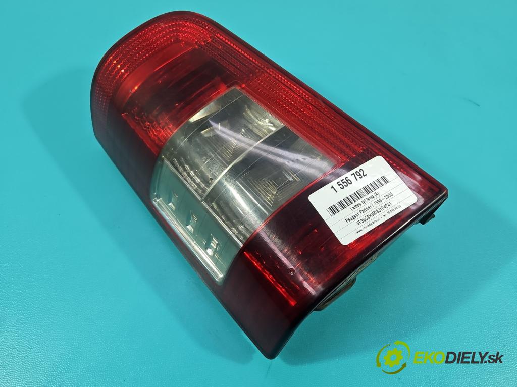 Peugeot Partner I 1996-2008 1.6 hdi 75 hp manual 55.2 kW 1560 cm3 5- světlo zadní levé 0283402824 (Klika dveří ostatní)