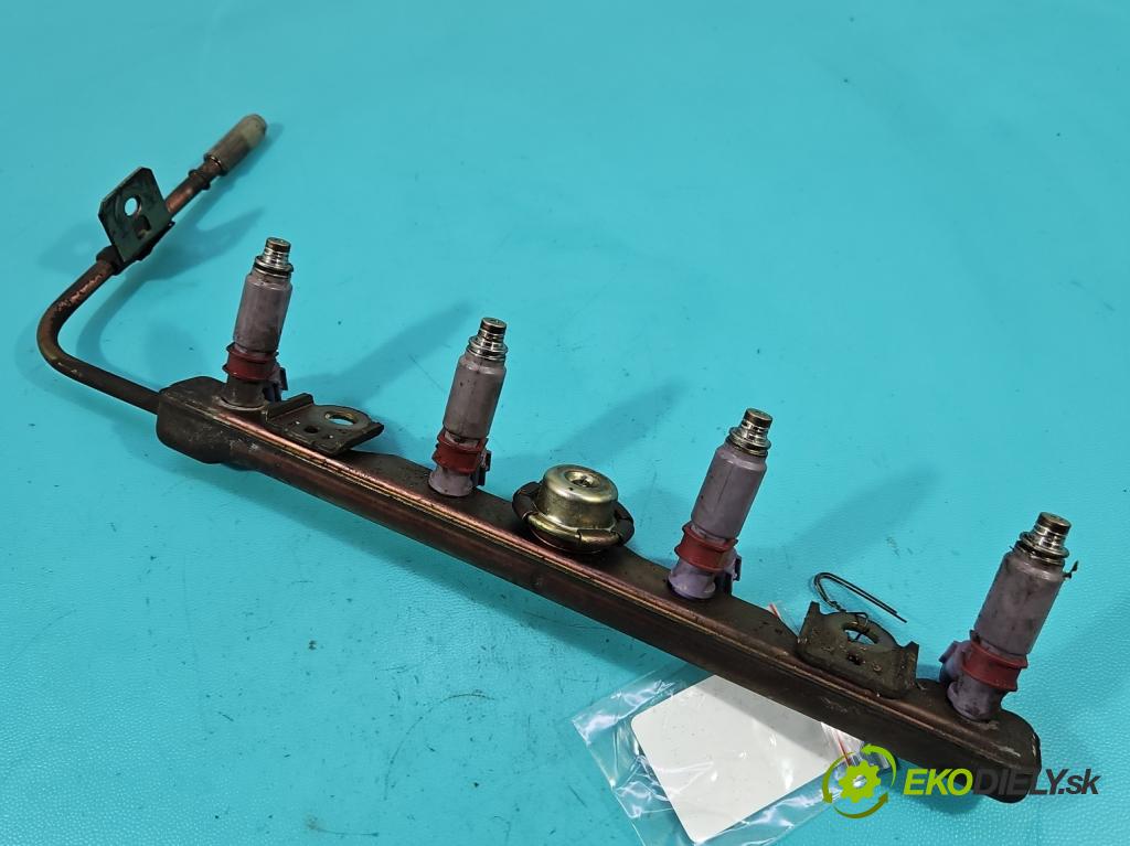 Toyota Corolla Verso II 2004-2009 1.8 vvti 129 HP manual 95 kW 1794 cm3 5- vstrek 23250-22100 (Vstrekovač paliva)