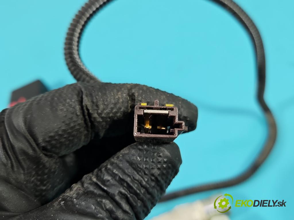 Peugeot Partner I 1996-2008 1.6 hdi 75 HP manual 55.2 kW 1560 cm3 5- pas bezpečnosť: predné ľavý