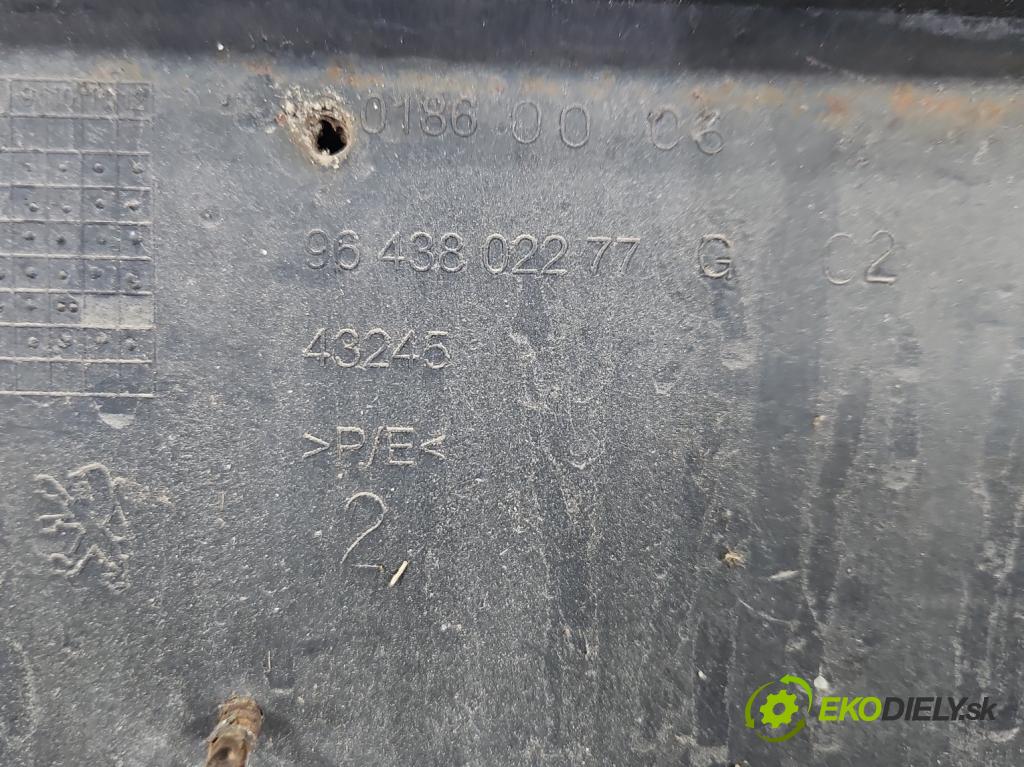 Peugeot Partner I 1996-2008 1.6 hdi 75 HP manual 55.2 kW 1560 cm3 5- nárazník predné 9643802277 (Kľučka dverí ostatné)