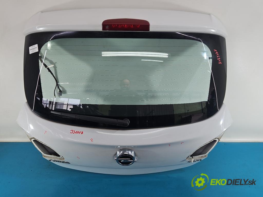 Opel Corsa E 2014-2019 1.3 cdti 75 HP manual 55 kW 1248 cm3 3- zadna kufor  (Kapota zadná (kufor))