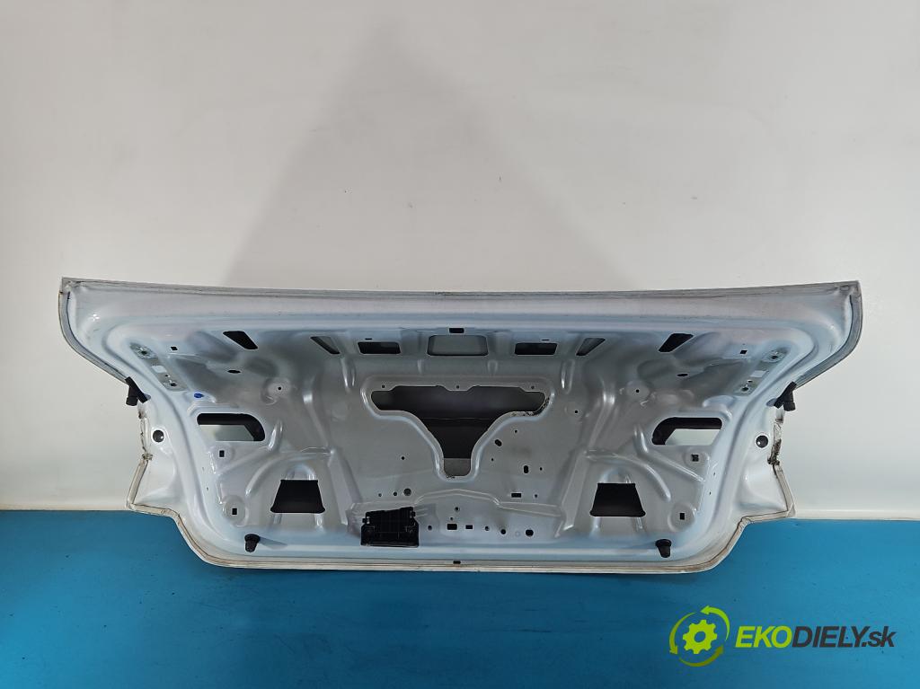 Volvo S90 II 2016- 2.0 T 320KM automatic 235 kW 1969 cm3 4- zadna kufor  (Kapota zadná (kufor))