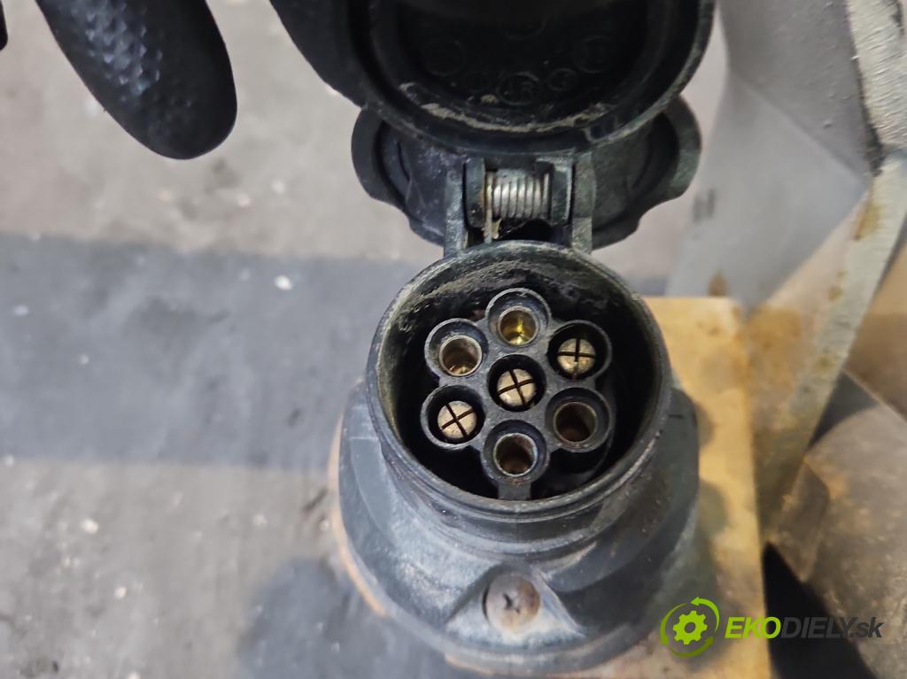 Vw Passat B6 2005-2010 2.0 tdi 170 HP automatic 125 kW 1968 cm3 4- Hák: vlečení:  (Ťažné zariadenie)