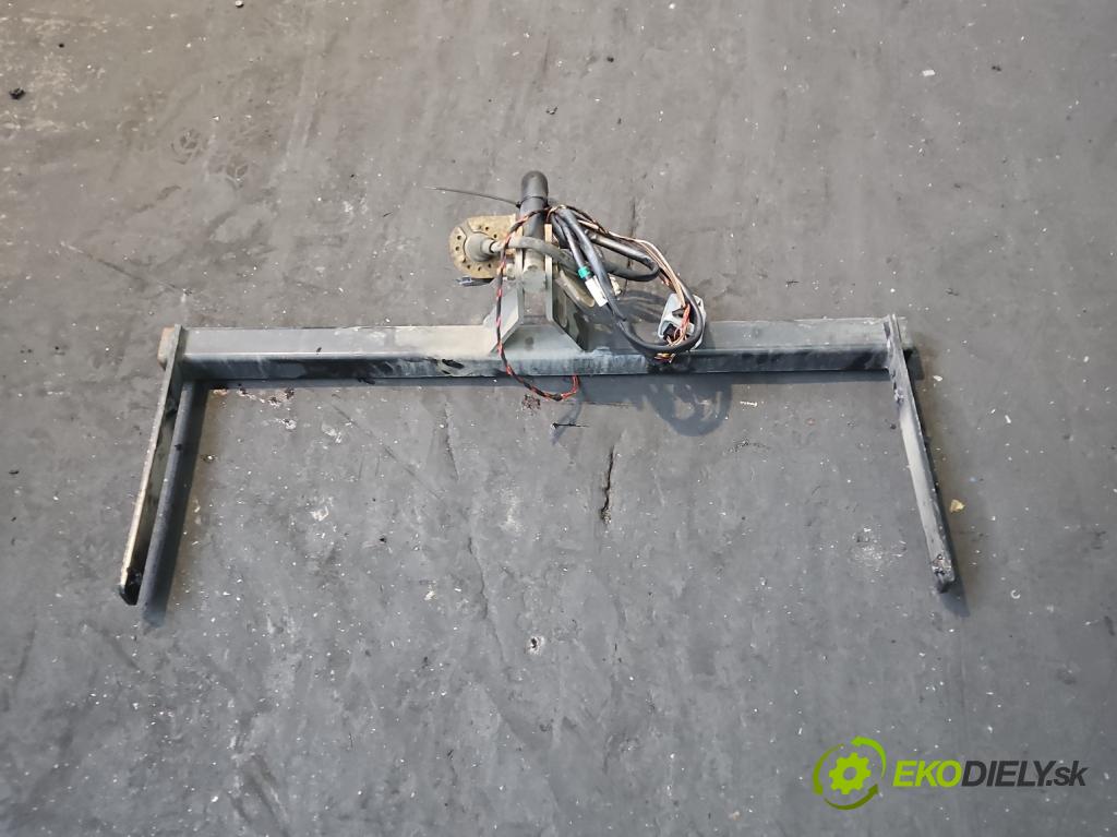 Vw Passat B6 2005-2010 2.0 tdi 170 HP automatic 125 kW 1968 cm3 4- Hák: vlečení:  (Ťažné zariadenie)