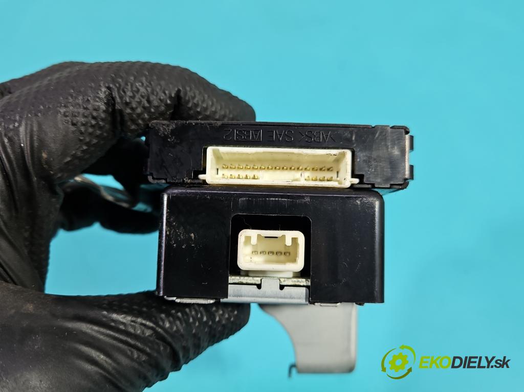 Toyota Corolla Verso II 2004-2009 1.8 vvti 129 HP manual 95 kW 1794 cm3 5- riadiaca jednotka motora 89661-0F030